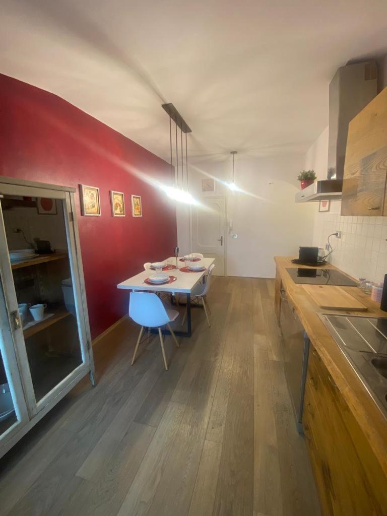 I Ponti Canal House *